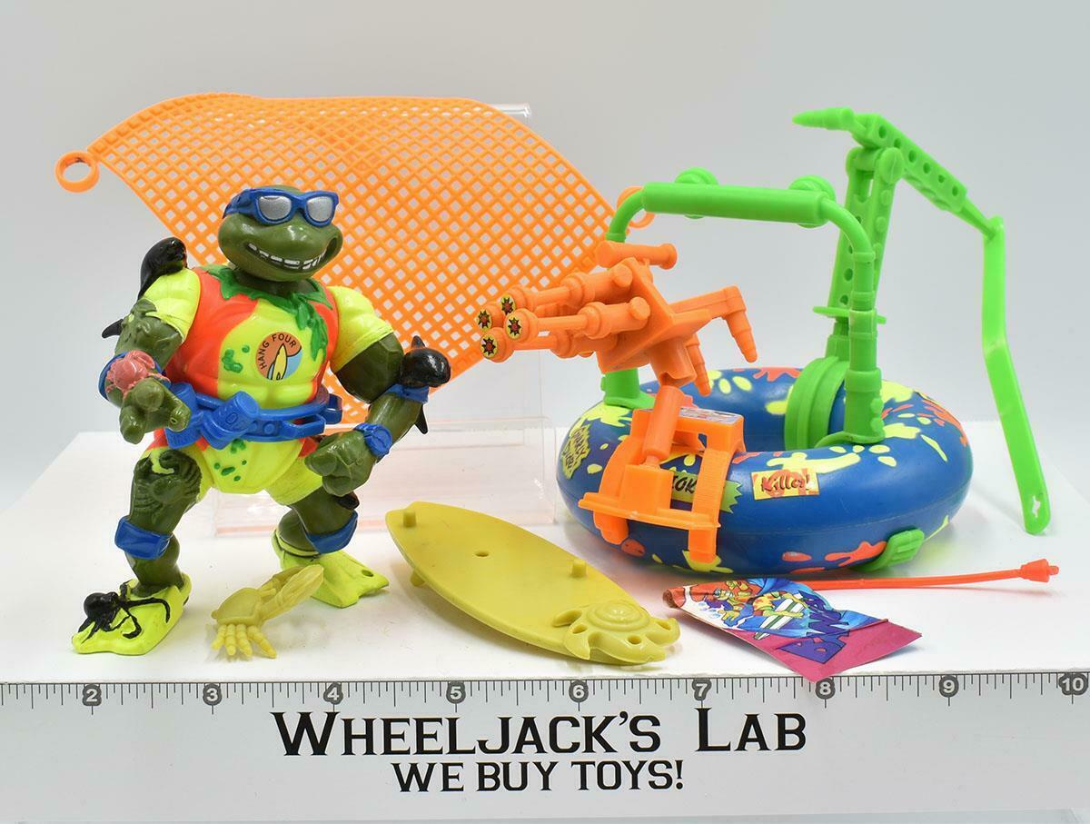 キャラクター Skeleton surfer figure set, rare, curio s-l400.jpg
