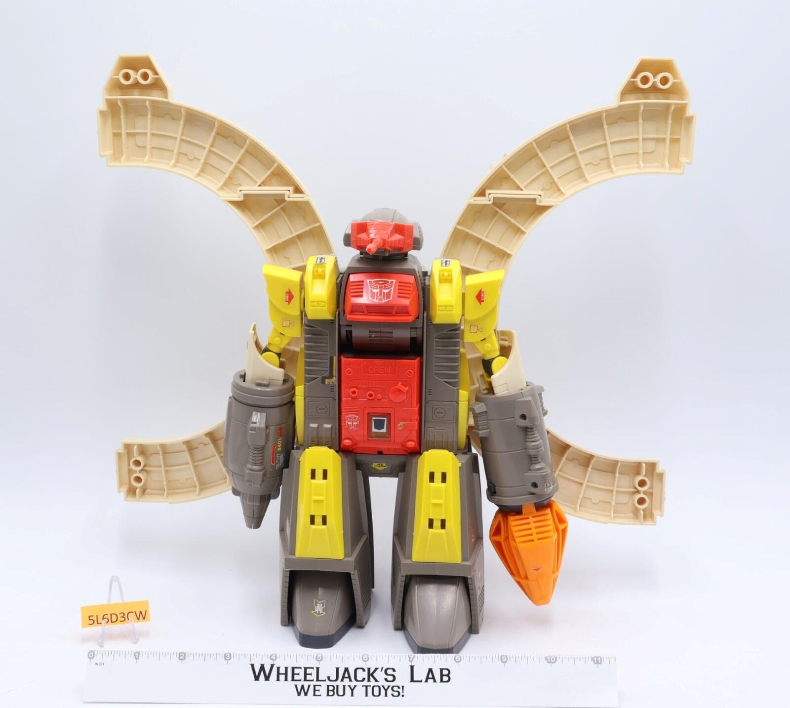 Supreme Optimus Prime Transformers G1 Figure SS25 *FAST SHIP