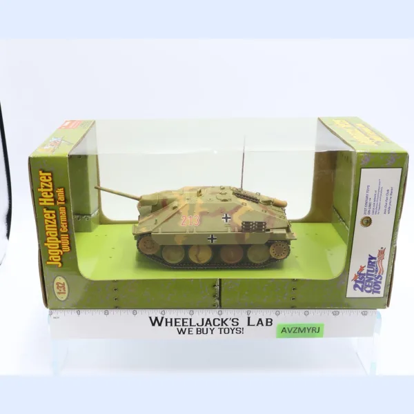 Jagdpanzer Hetzer 1/32 Scale WWII German Tank Ultimate Soldier NEW SEALED main image
