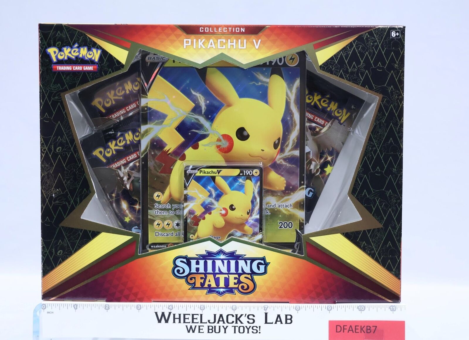 Pikachu V Box Shining Fates Collection 2021 Pokémon NEW SEALED main image