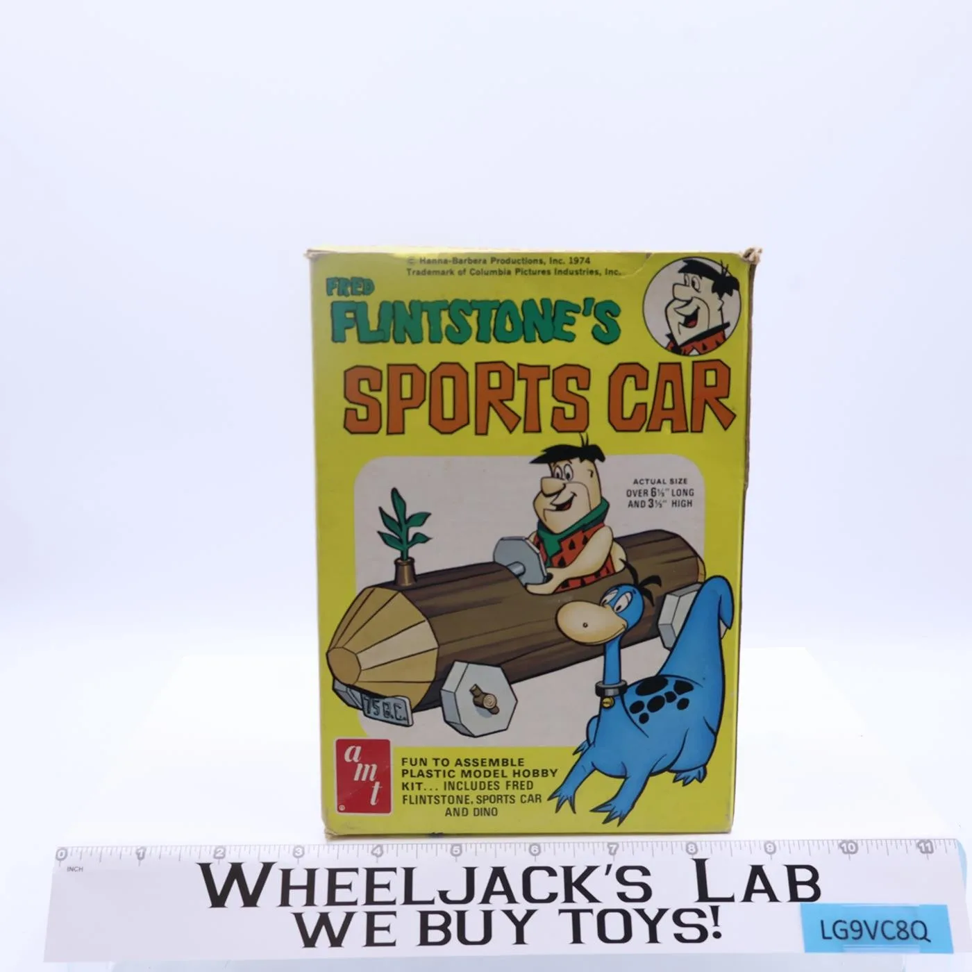 Flintstone's Sports Car w/ Dino AMT Model Kit 1974 Assembled