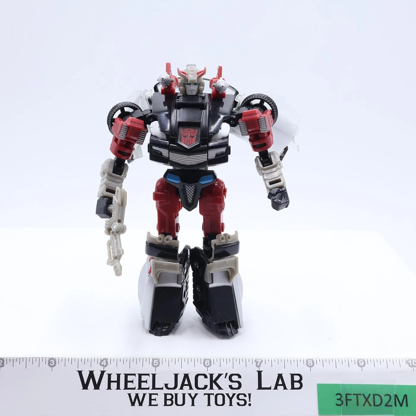 Silverstreak 100% Complete Deluxe Class Transformers Universe 2008 Hasbro Figure