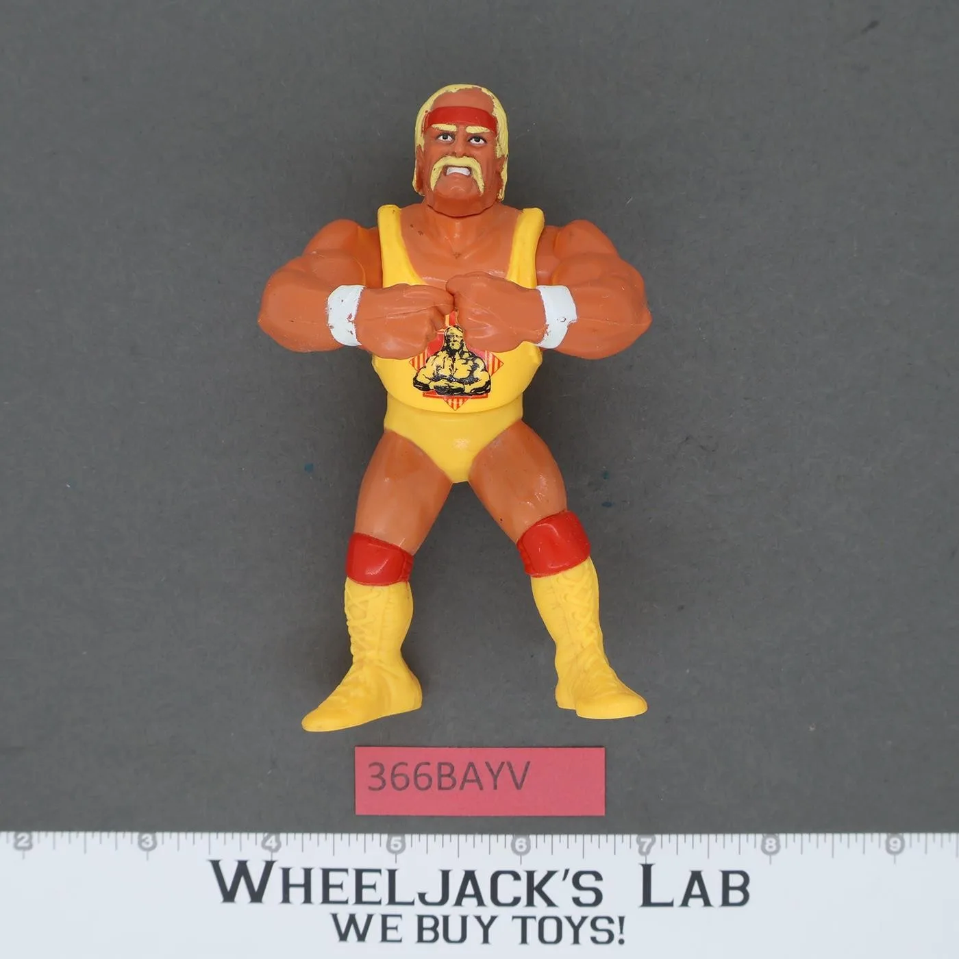 Hulk Hogan Series 2 "Bear Hug" WWF WWE Wrestling 1991 Hasbro Titan Sports Action