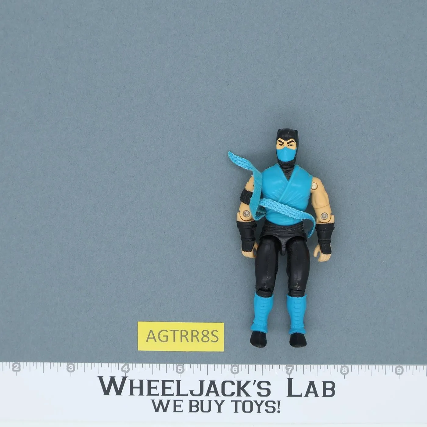 Sub-Zero Mortal Kombat 1994 Hasbro Vintage Action Figure