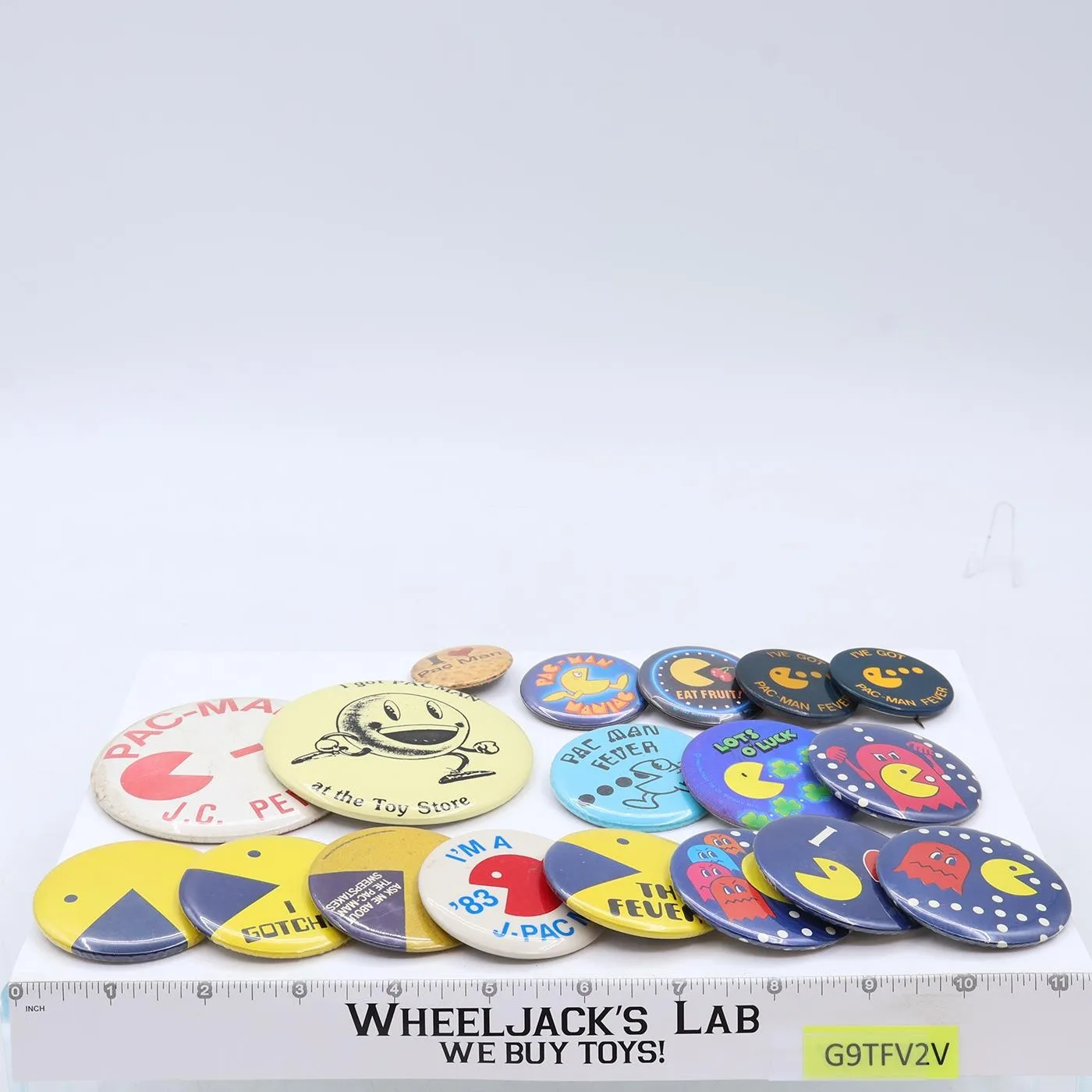 Lot of 18 Pac-Man Pins Pinbacks Badges 1980s Midway Vintage